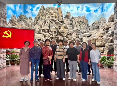 市财政局组织开展重阳节主题活动